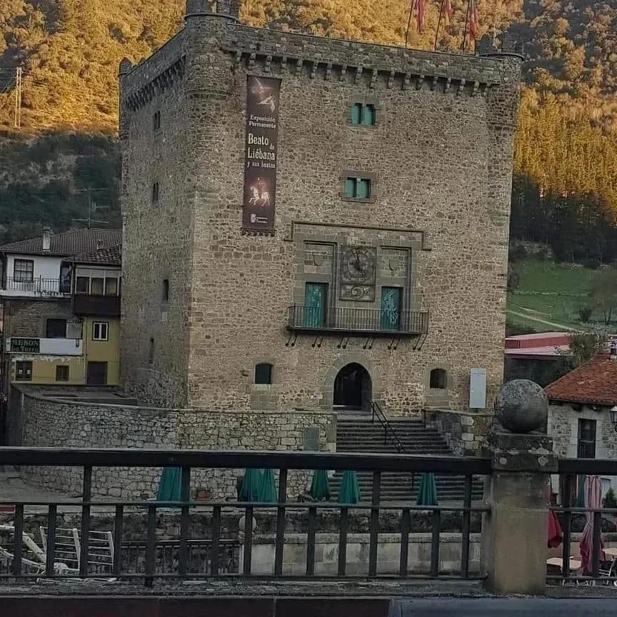 Apartamento Poco Trigo En Potes Luaran gambar